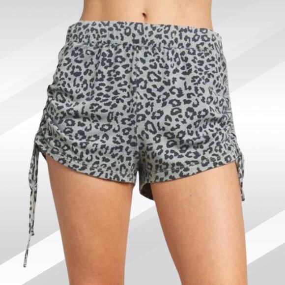 Pants - 2/$20 Maronie Leopard Print Side Gathered Shorts Sage Size M | Casual Style